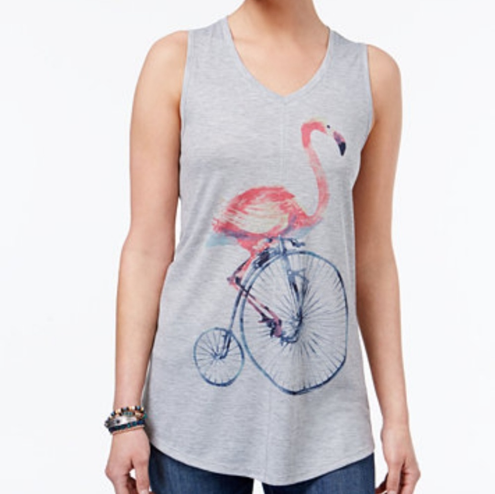 🌹NWOT🌹Adorable gray flamingo tank top